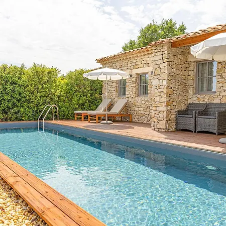 Hotel Mas Des Herbes Blanches & - Relais & Chateaux