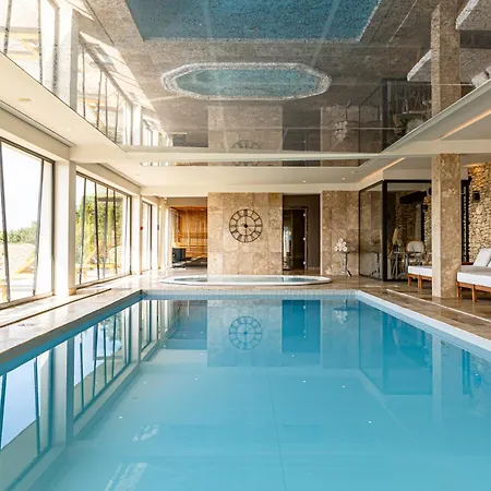 Mas Des Herbes Blanches & - Relais & Chateaux 5*