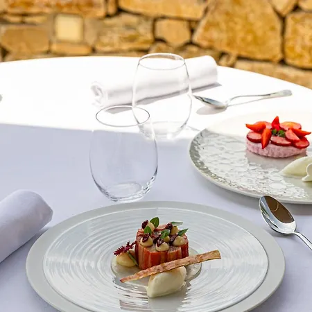 Mas Des Herbes Blanches & - Relais & Chateaux Hotel 5*
